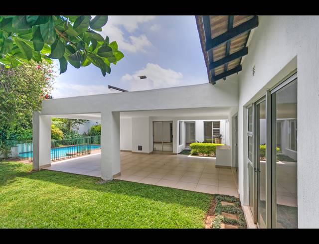 3 BEDROOM CLUSTER FOR SALE IN STRATHAVON